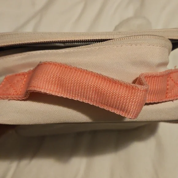 Pottery Barn Kids Hello Kitty Lunch Bag - Picture 6 of 8